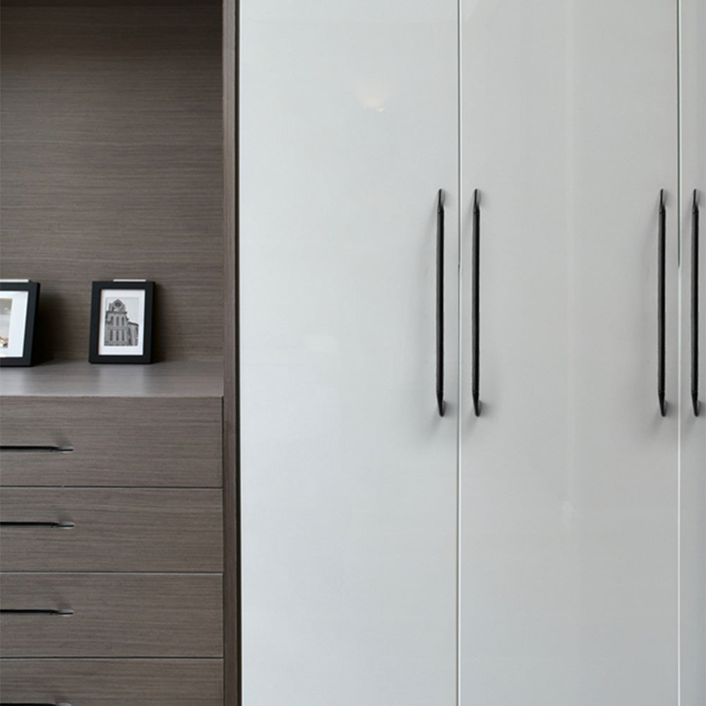 Round Bar Cabinet Pulls with Curved Tapered Feet