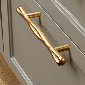 Curved Zinc Alloy Cabinet Pulls in Gold and Dark Gray