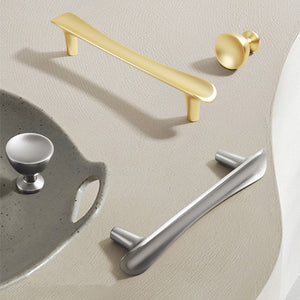 Smooth Curved Cabinet Handles and Round Knobs for Wardrobes