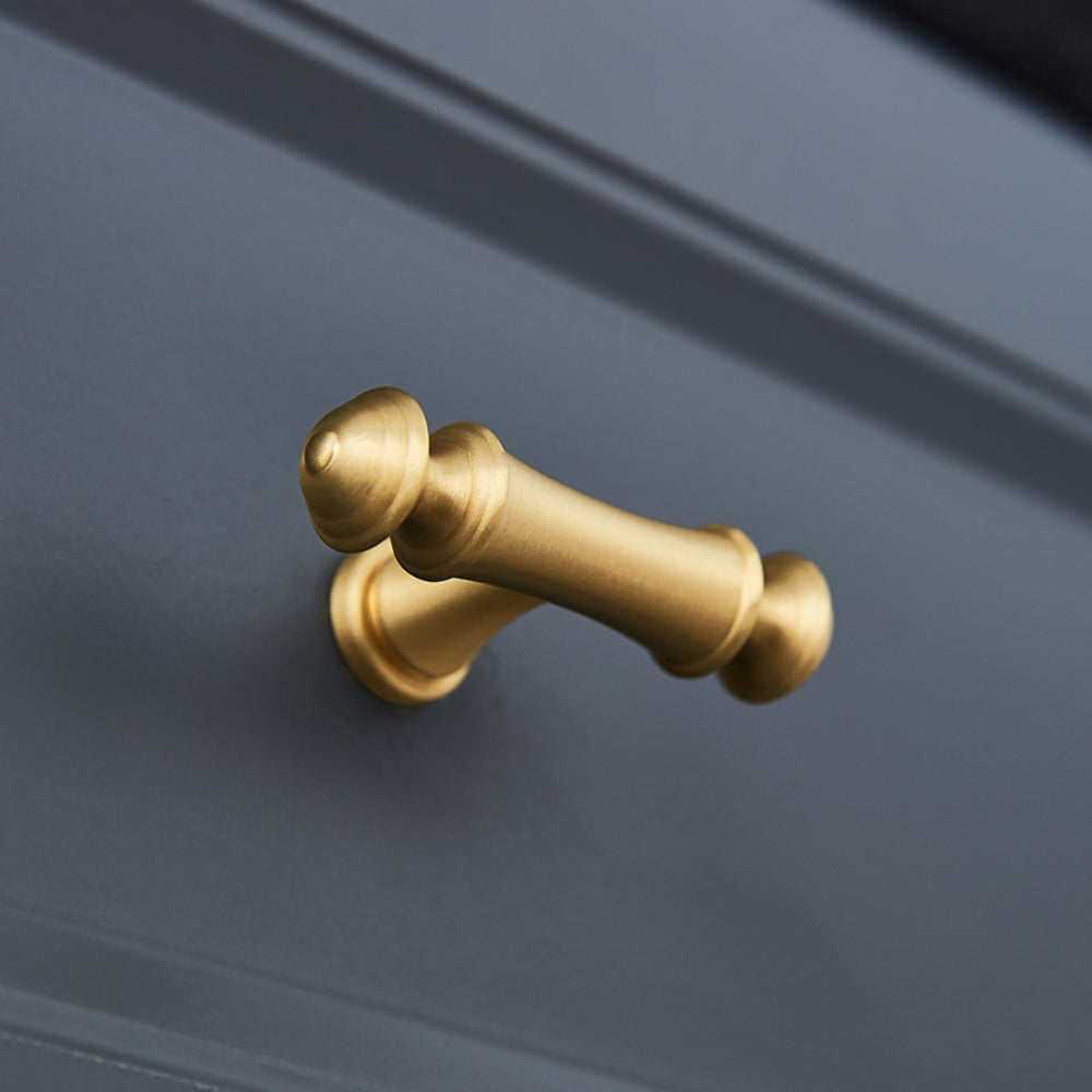 Traditional Brass Cabinet Pulls and T-Knobs