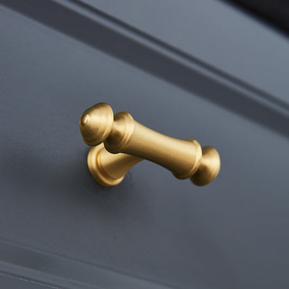 Traditional Brass Cabinet Pulls and T-Knobs