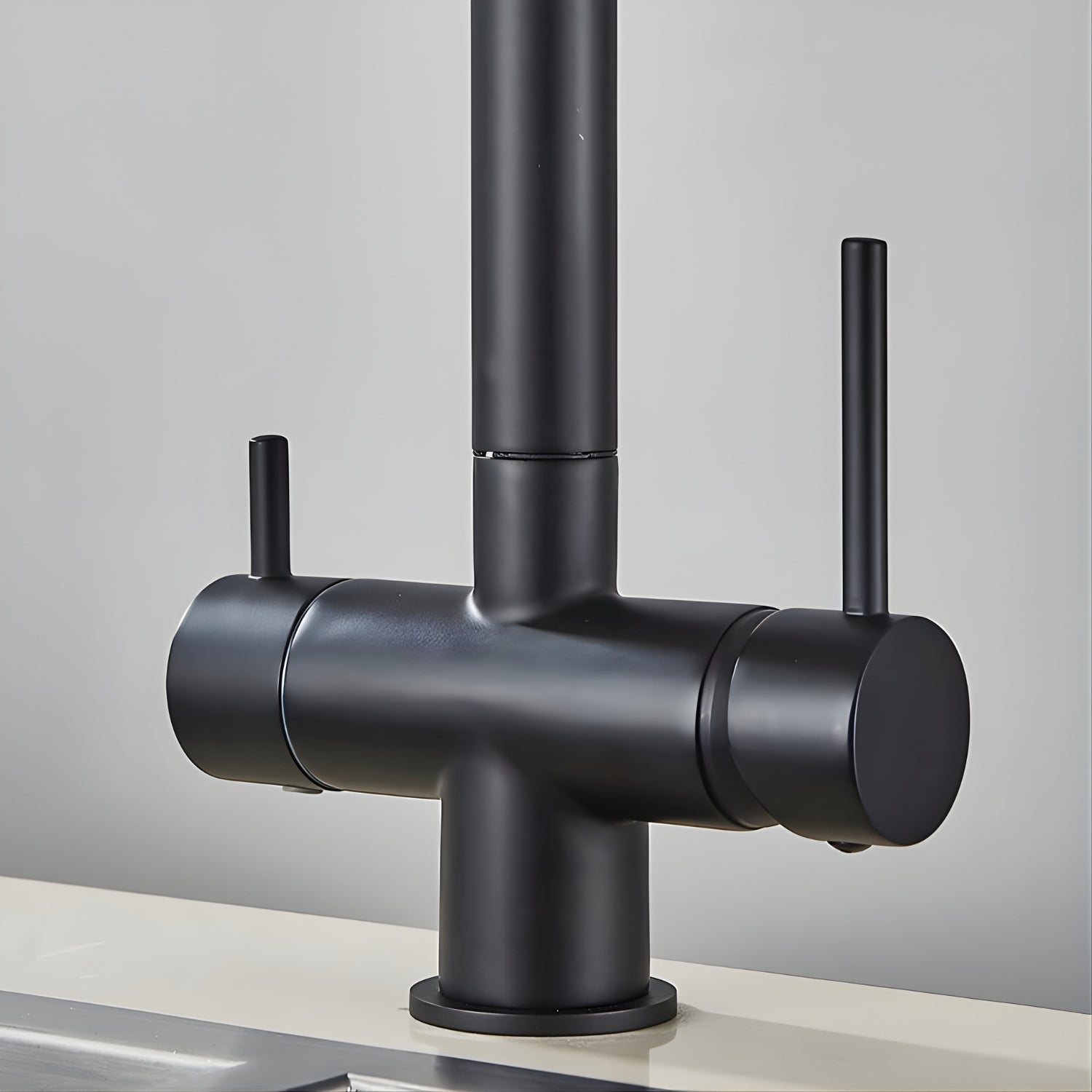 FILTERED WATER, BUILT IN