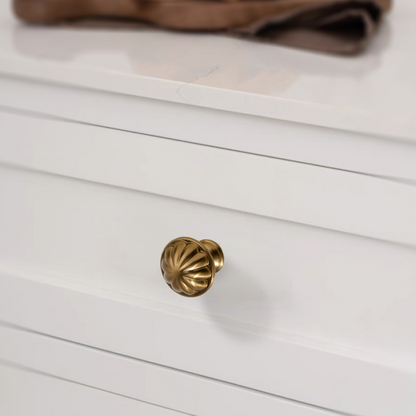 Decorative Finial Cabinet Pulls and Fluted Knobs