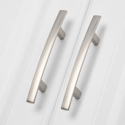 Multi-Finish Curved Cabinet Pulls for Kitchen Drawers