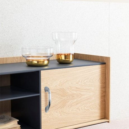 Round Bar Cabinet Pulls with Curved Tapered Feet