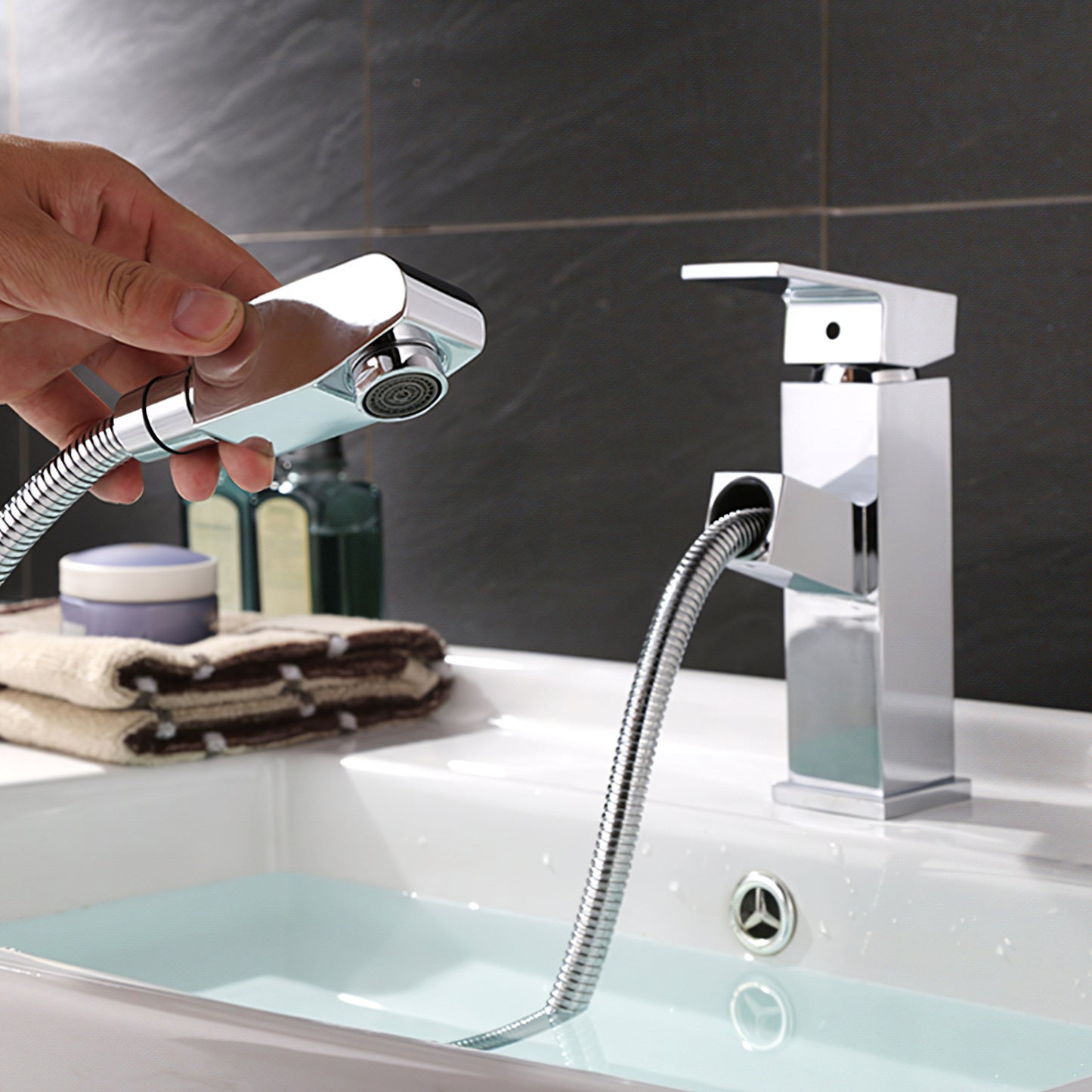 Velora Modern Brass Pull-Out Bathroom Sink Faucet With 360° Swivel Spout