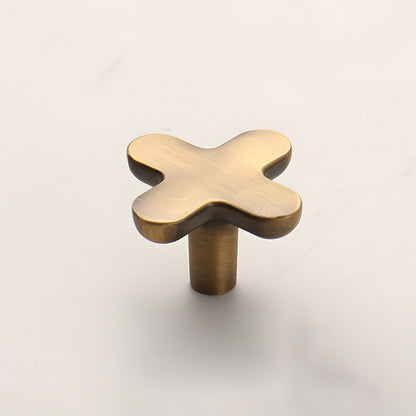 Wavy Organic Cabinet Pulls and Decorative Knobs