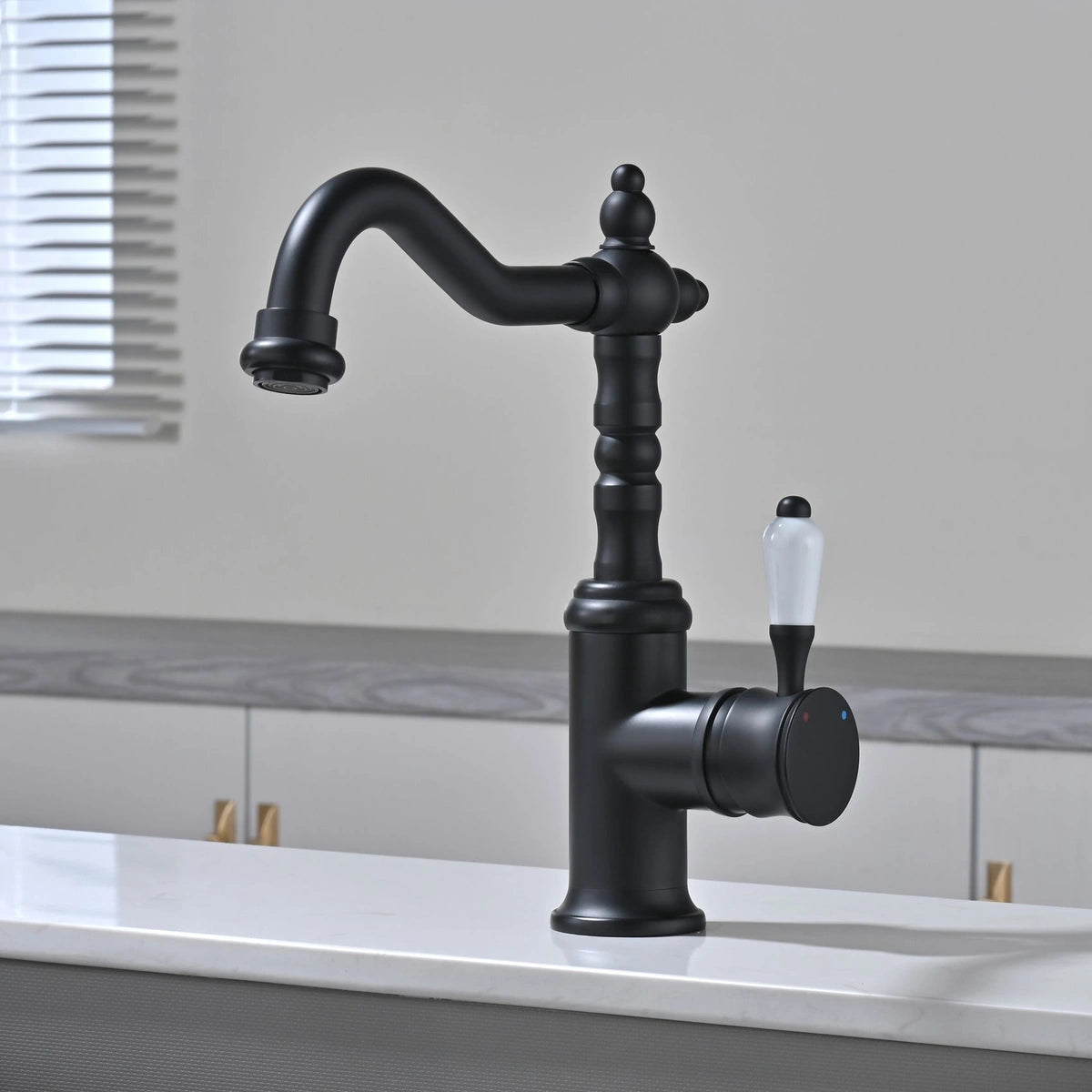 Belluno Antique Single-Handle Single-Hole Bathroom Sink Faucet