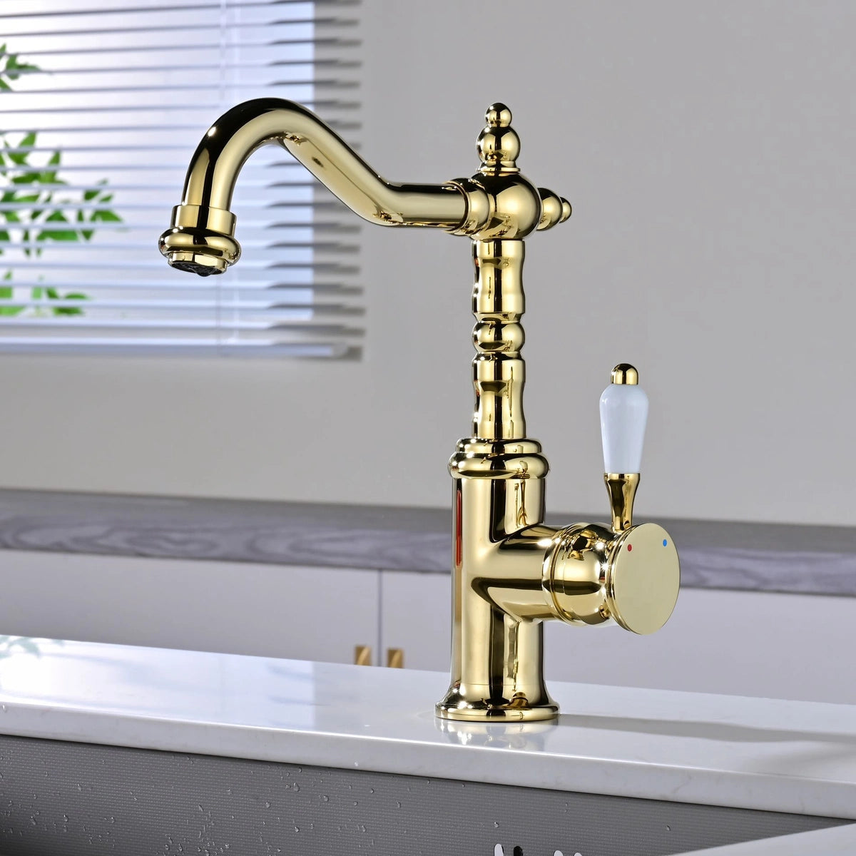 Belluno Antique Single-Handle Single-Hole Bathroom Sink Faucet