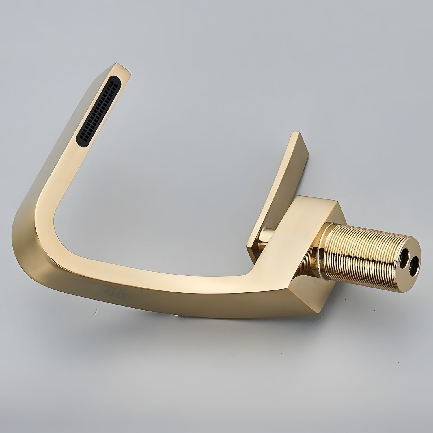 BRASS BUILD WITH A CLEAN FINISH