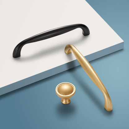 Comforsyco Curved Cabinet Pull Handles and Matching Round Knobs