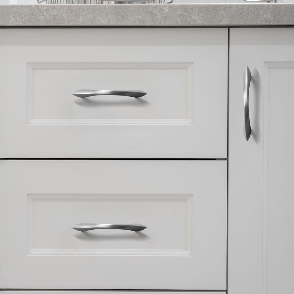Comforsyco Curved Zinc Alloy Cabinet Handles and Drawer Pulls