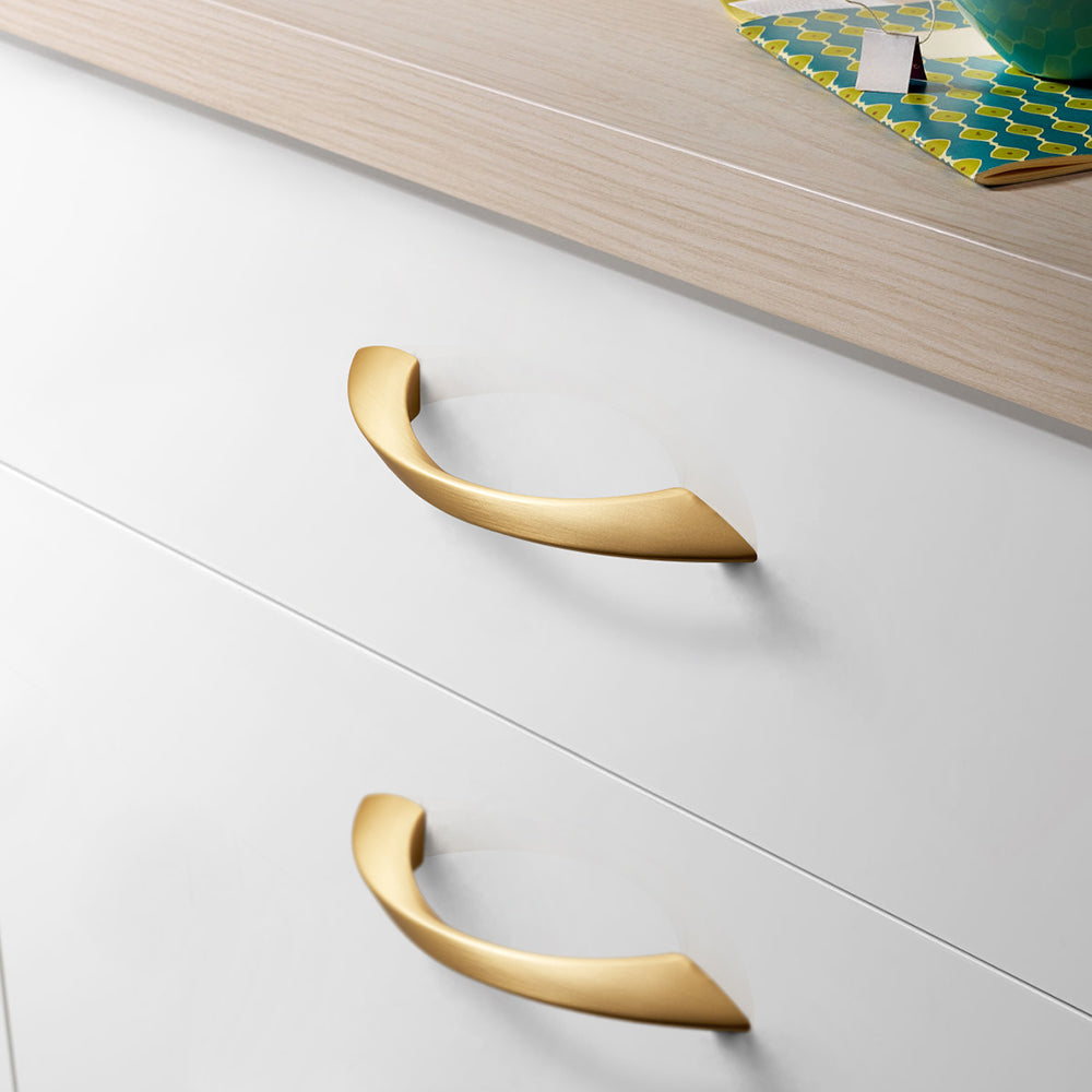 Comforsyco Curved Zinc Alloy Cabinet Handles and Drawer Pulls