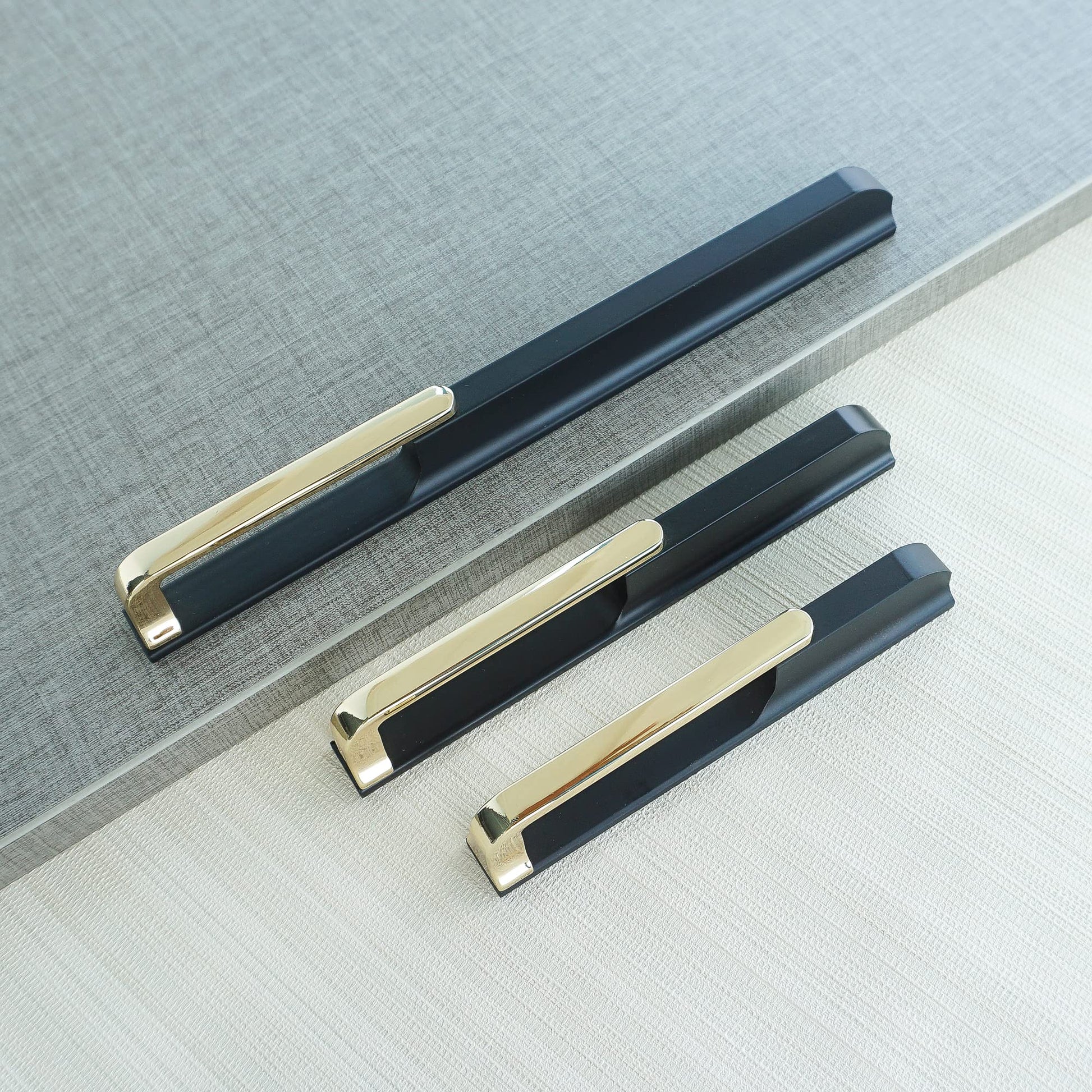 Comforsyco Gold Black Hollow Wardrobe Pulls