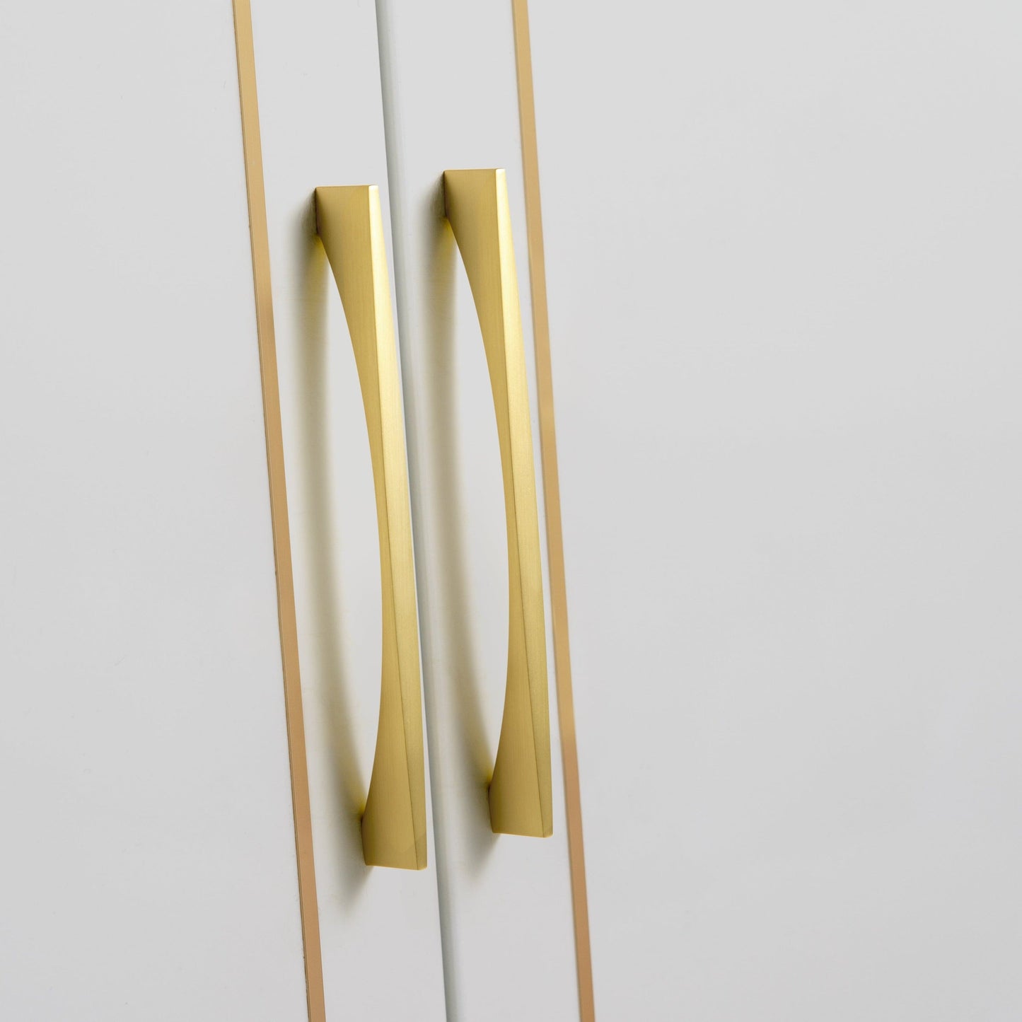 Comforsyco Gold Brass Curved Cabinet Pulls and Drawer Handles
