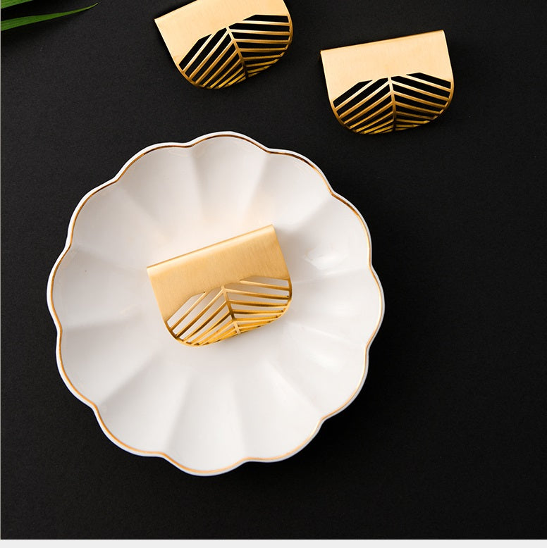 Comforsyco Gold Leaf Brass Cabinet Knobs for Drawers and Wardrobes