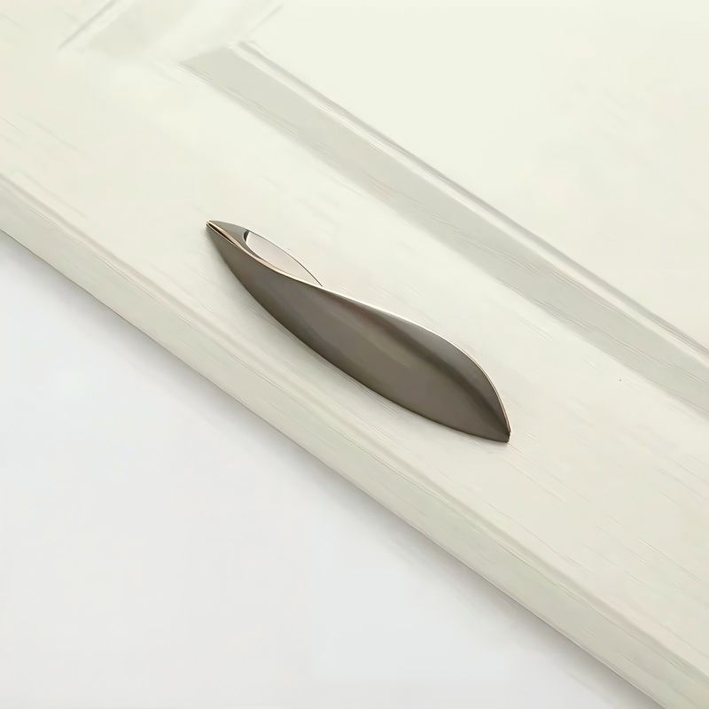 Comforsyco Leaf-Shaped Zinc Alloy Drawer Pulls and Cabinet Handles