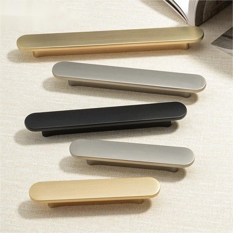Comforsyco Minimalist Flat Rounded Bar Cabinet Pulls and Round Knobs