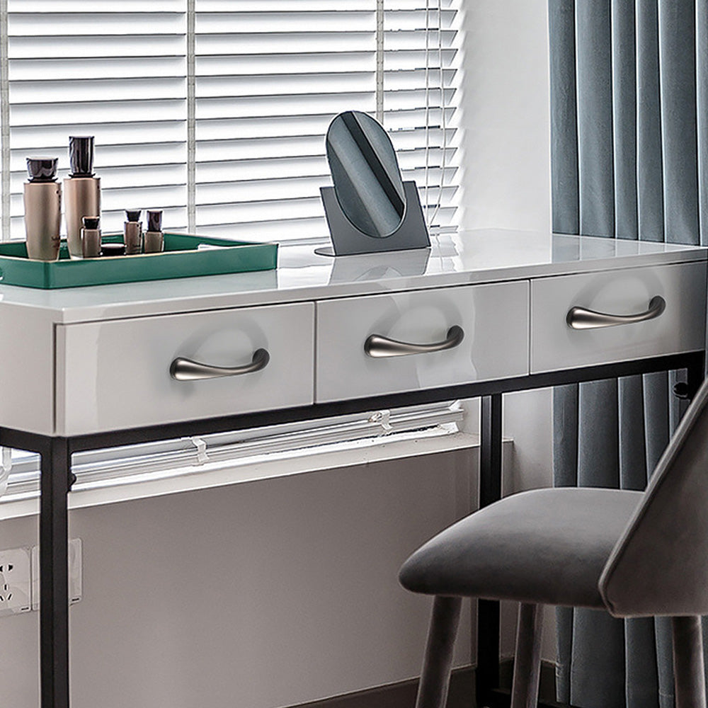 Comforsyco Modern Curved Cabinet Handles and Round Knobs