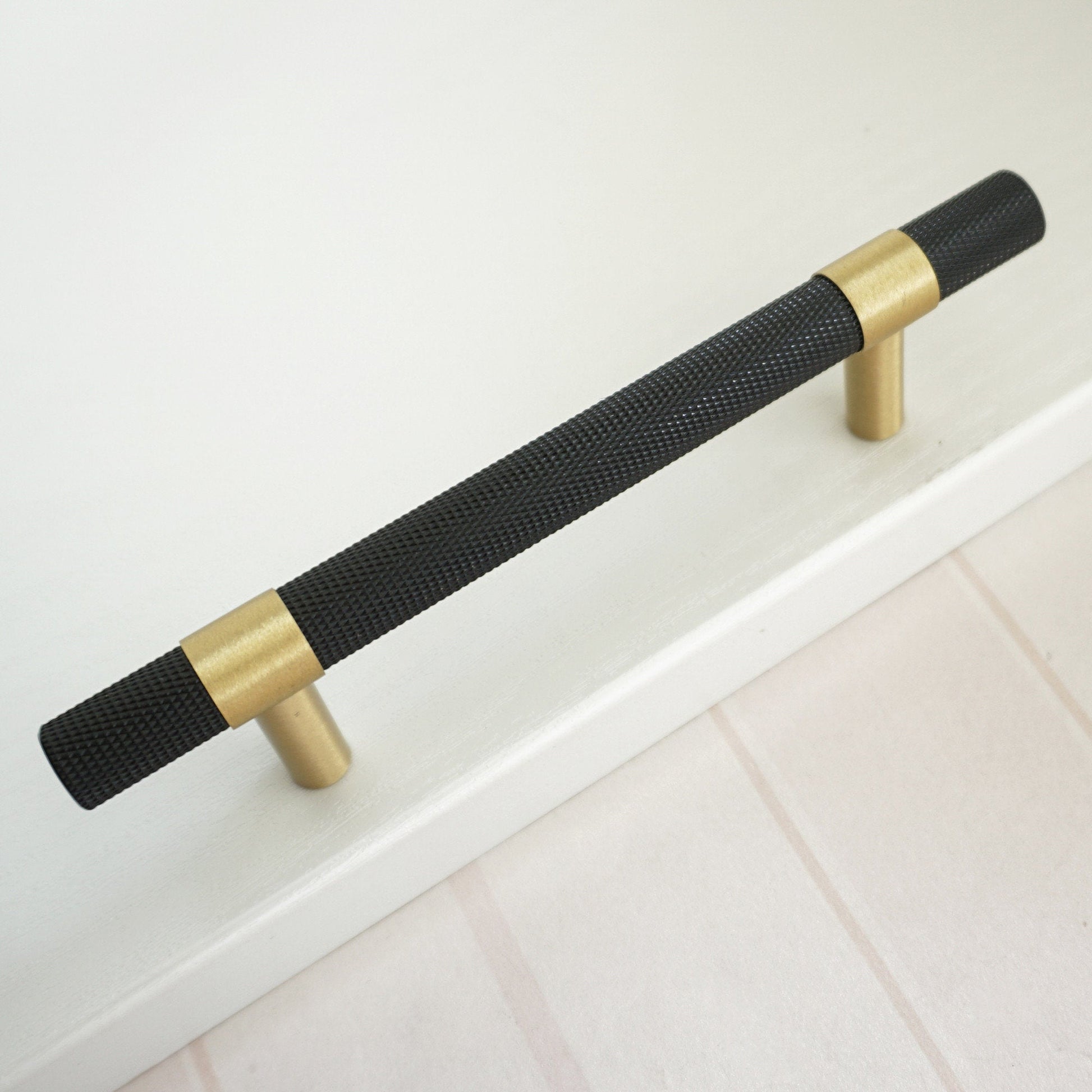 Comforsyco Nordic Black Mesh Knurled Brass Handle Simple Cabinet Wardrobe Pulls