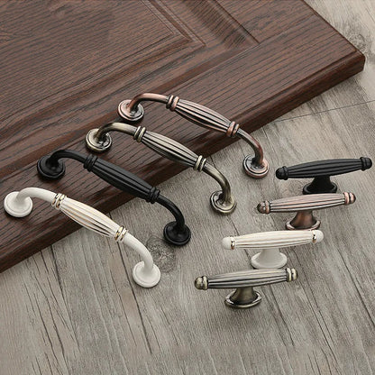 Retro fluted cabinet pull with matching T-bar knob, displayed from the side as a color and finish lineup