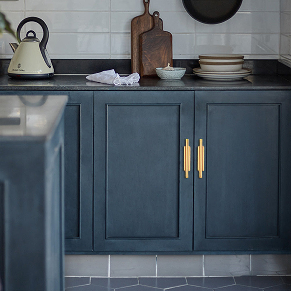 Comforsyco Ribbed Brass Cabinet Handles and Matching Knobs