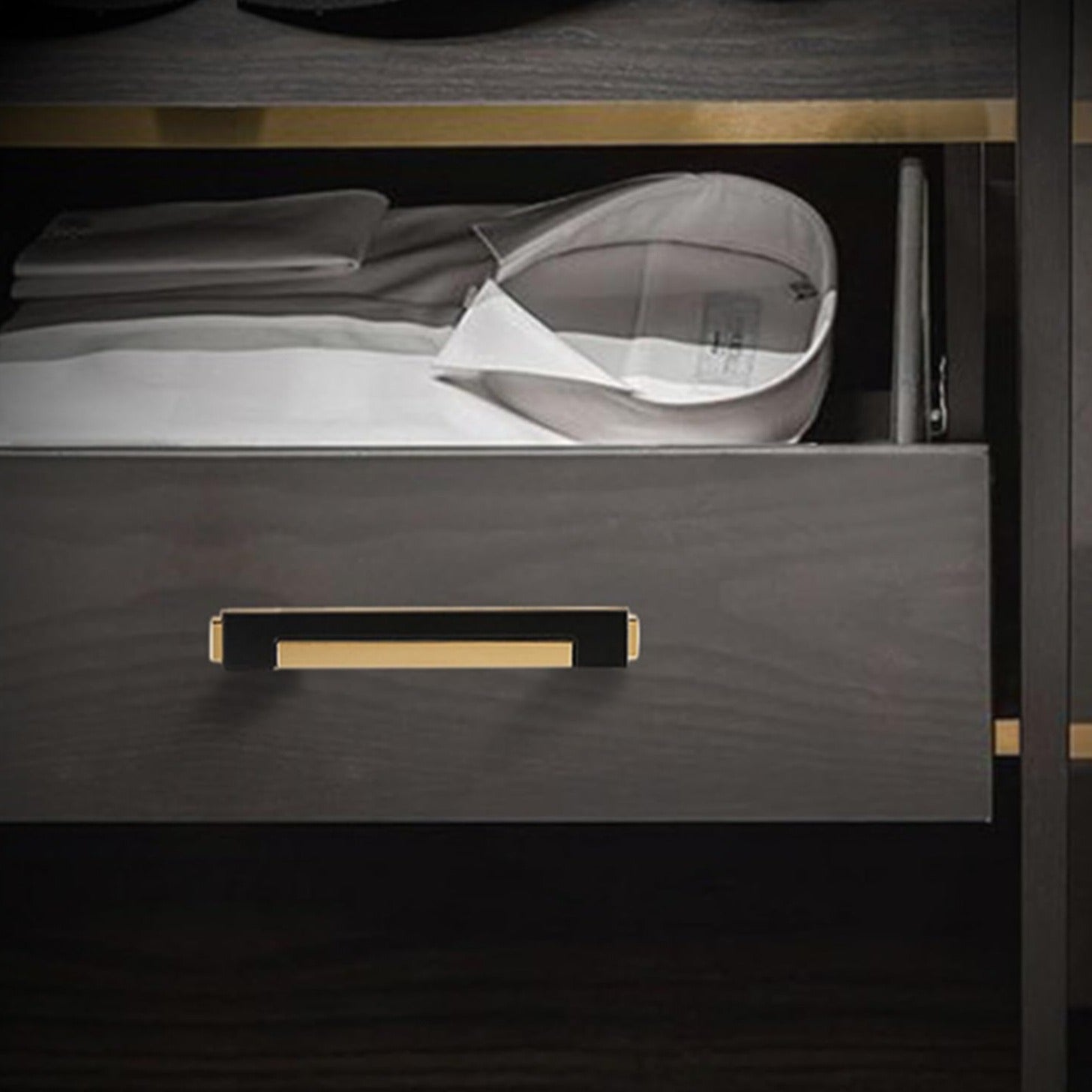Comforsyco Two-Tone Rectangular Cabinet Pulls with Matching Square Knobs
