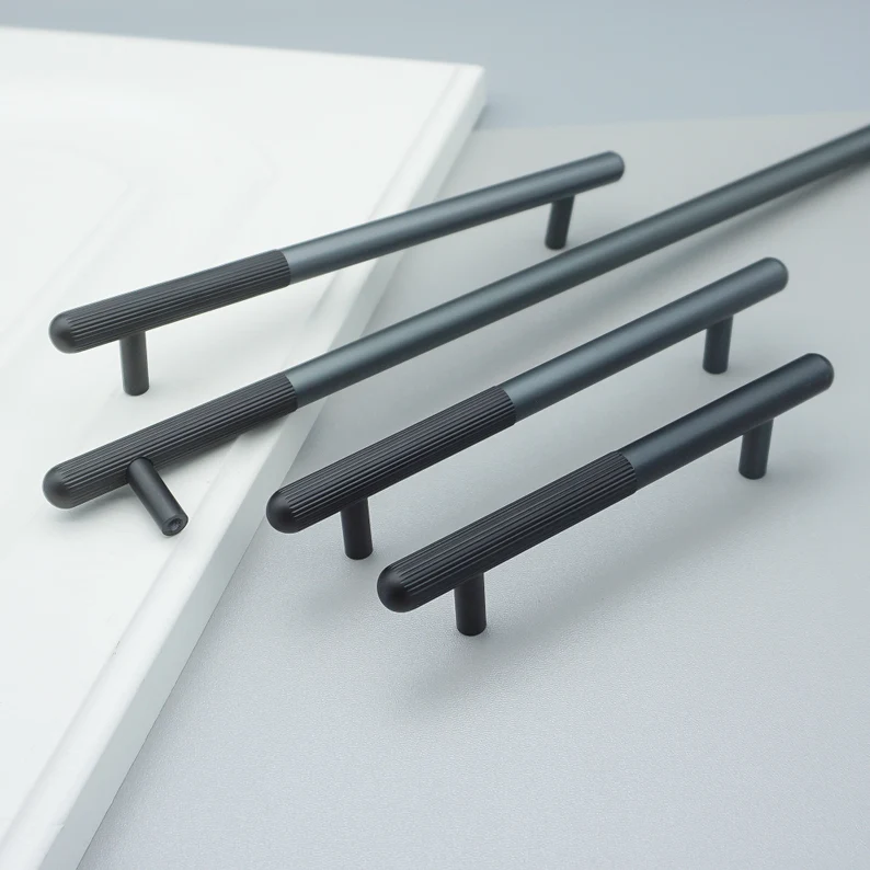 Comforsyco Two-Tone Striped Cabinet Pulls and Knobs