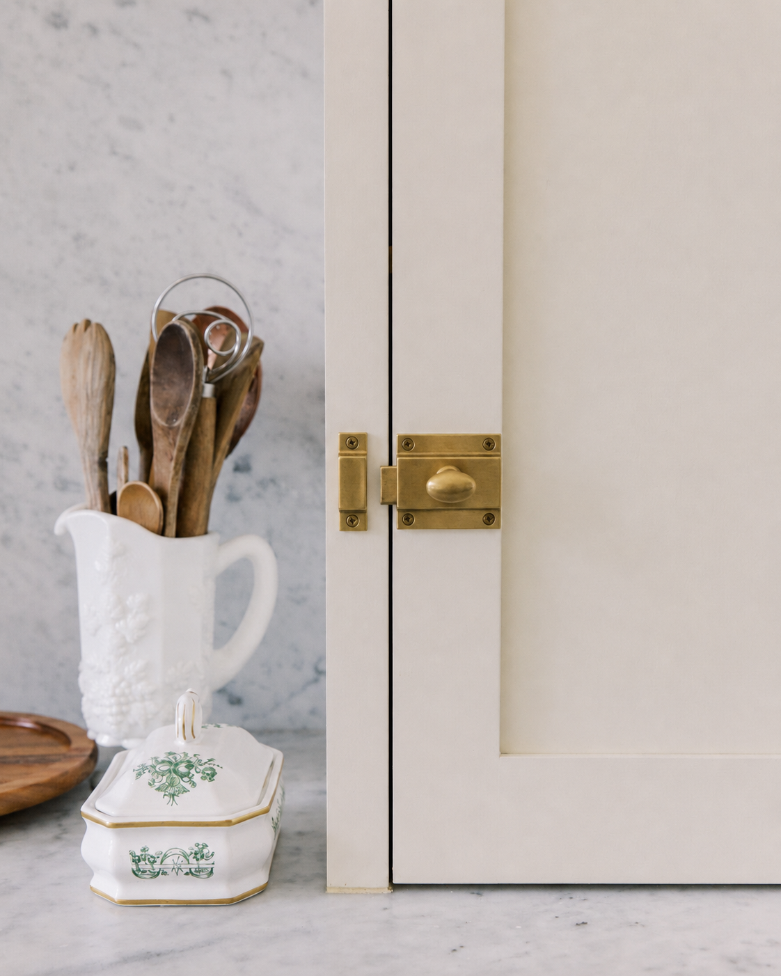 Cullum Turn Solid Brass Cabinet Latch