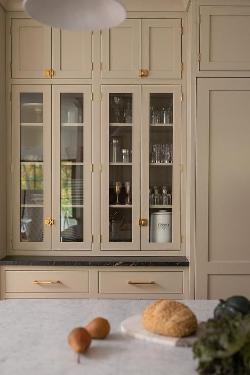 Cullum Turn Solid Brass Cabinet Latch