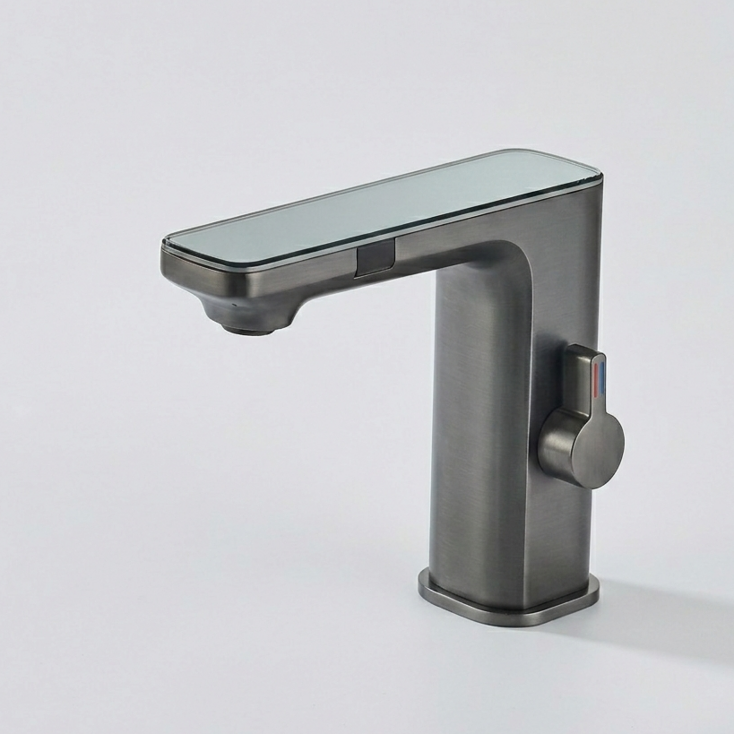 DURABLE BUILD, MODERN FINISH