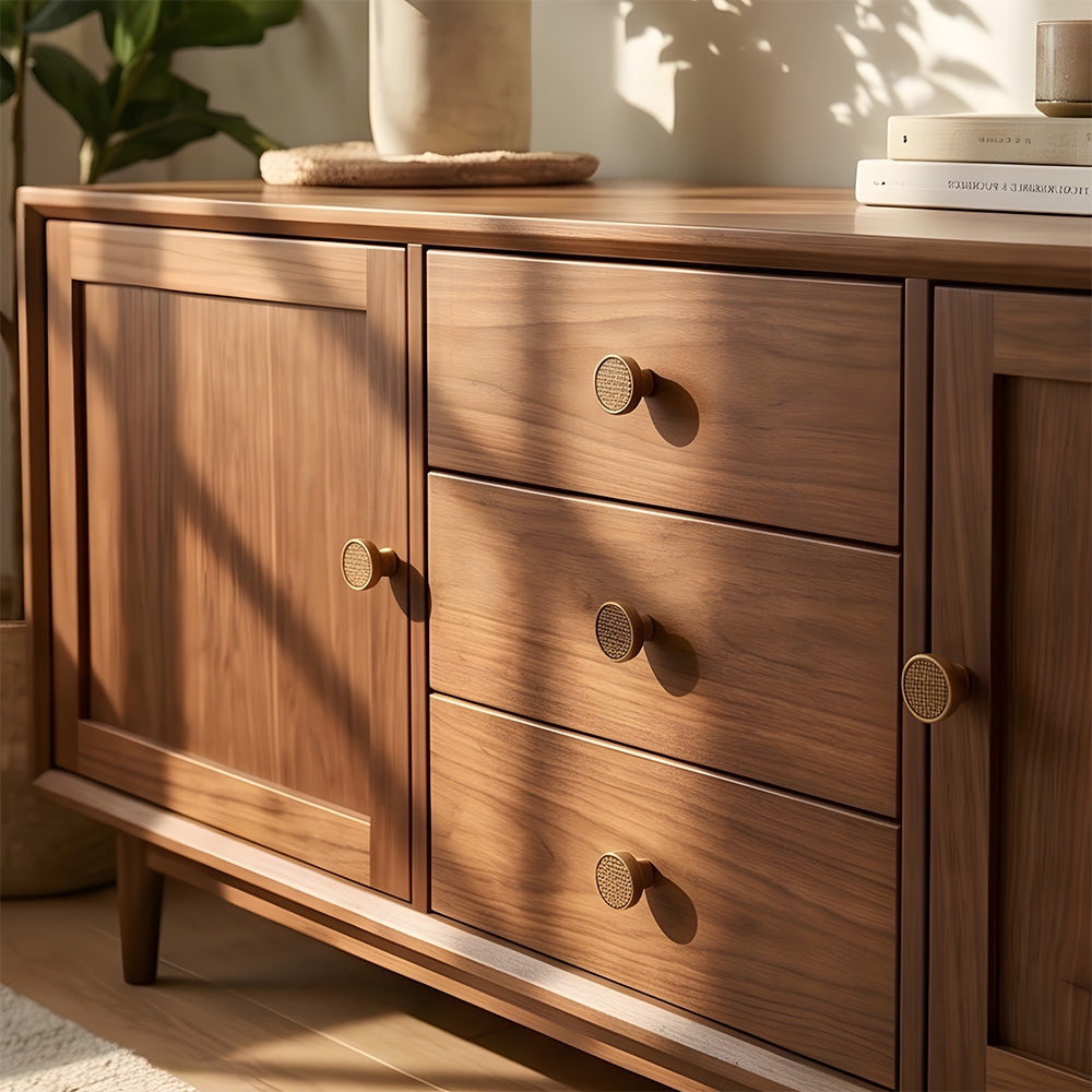 Grid-Textured Cabinet Pulls and Knobs for Kitchens