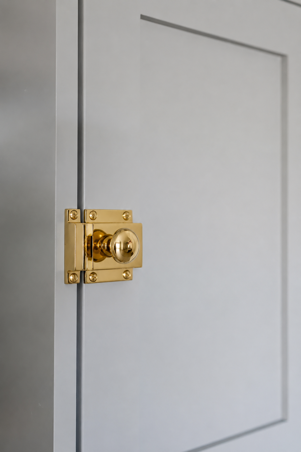 Fenwick Turn Solid Brass Cabinet Latch