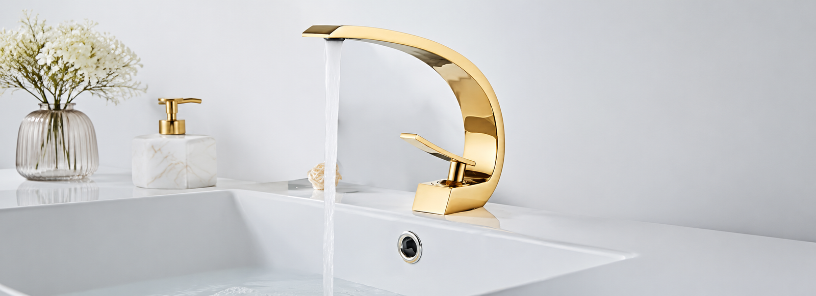 Single Handle Bathroom Faucets