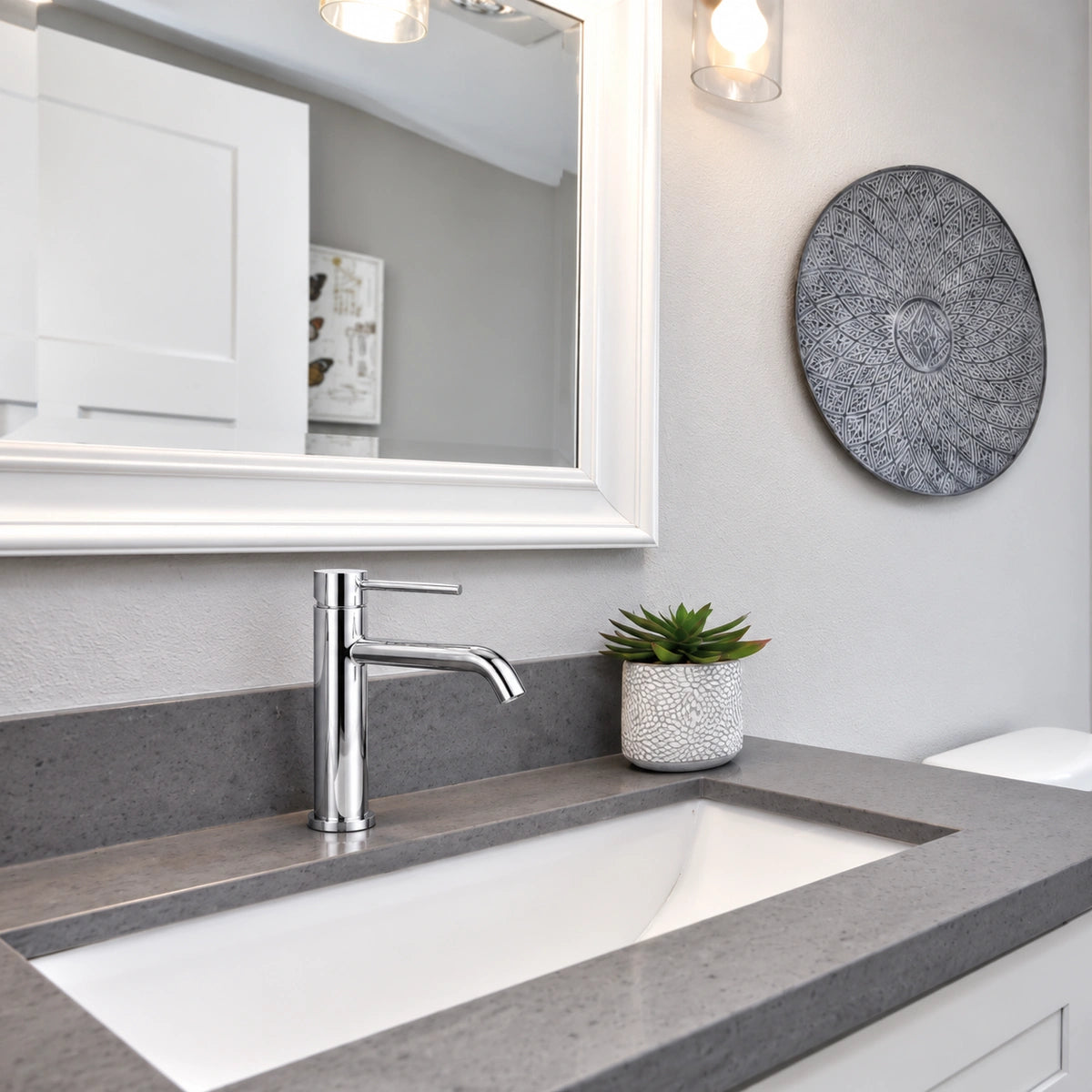 Varello Modern Single-Handle Single-Hole Bathroom Sink Faucet