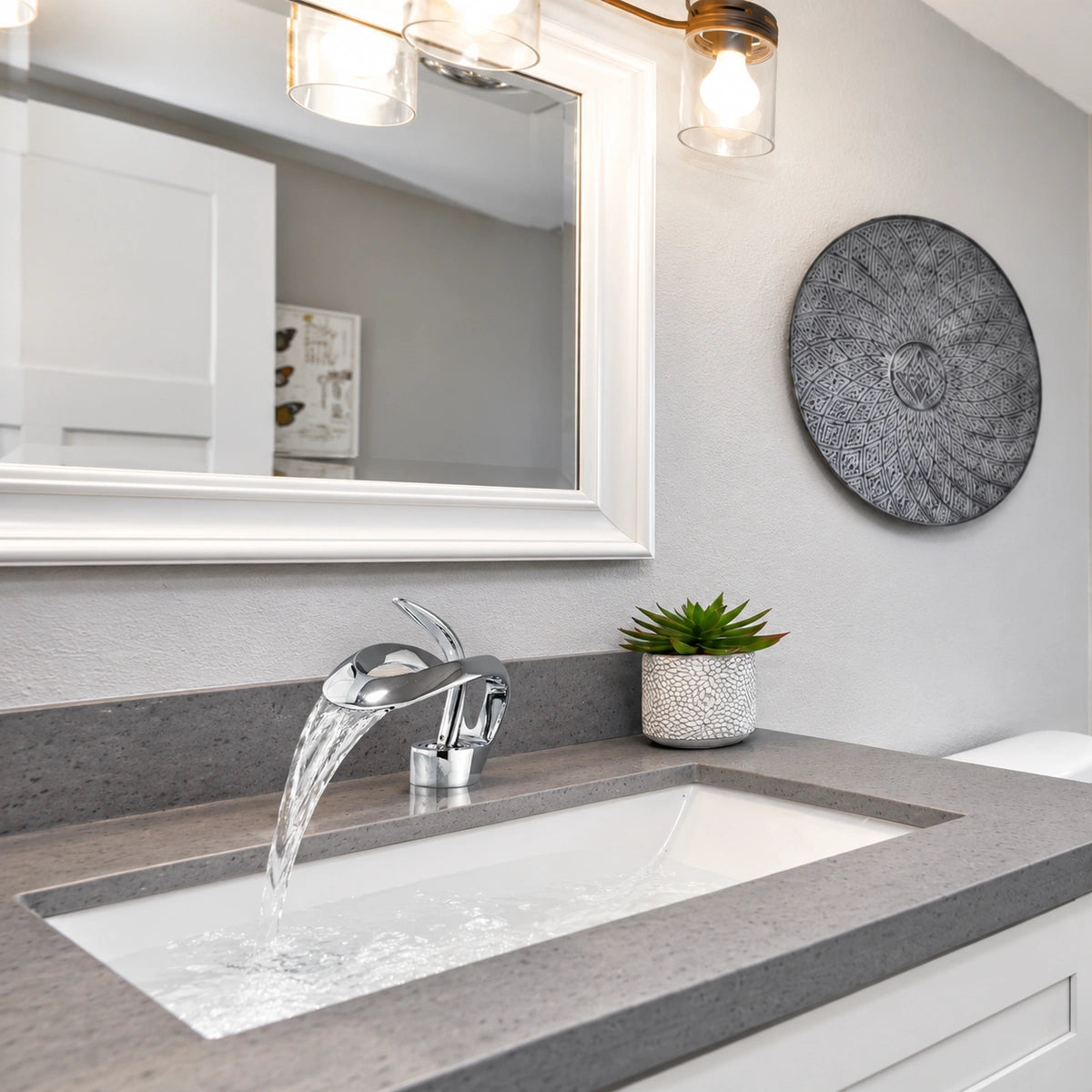 Veyra Modern Single-Hole Waterfall Bathroom Sink Faucet