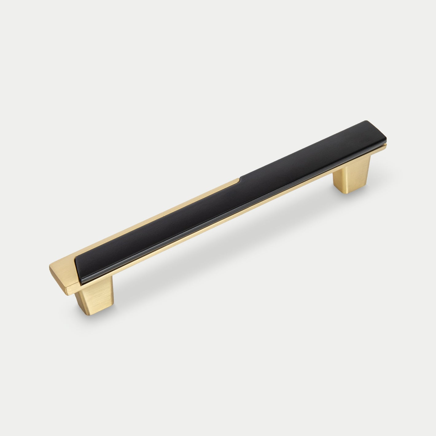 Mixed-Finish Zinc Alloy Cabinet Pulls and Knobs