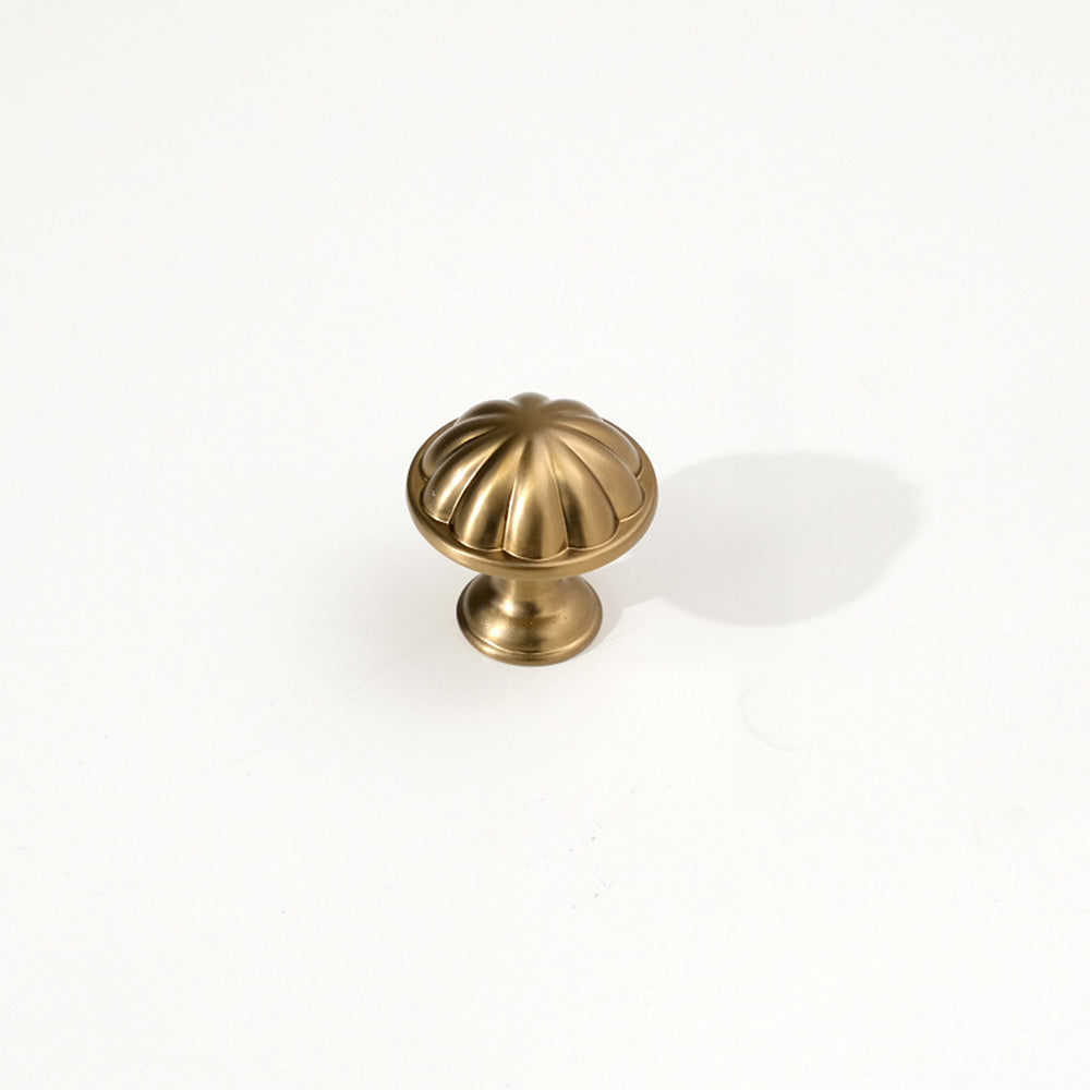 Decorative Finial Cabinet Pulls and Fluted Knobs