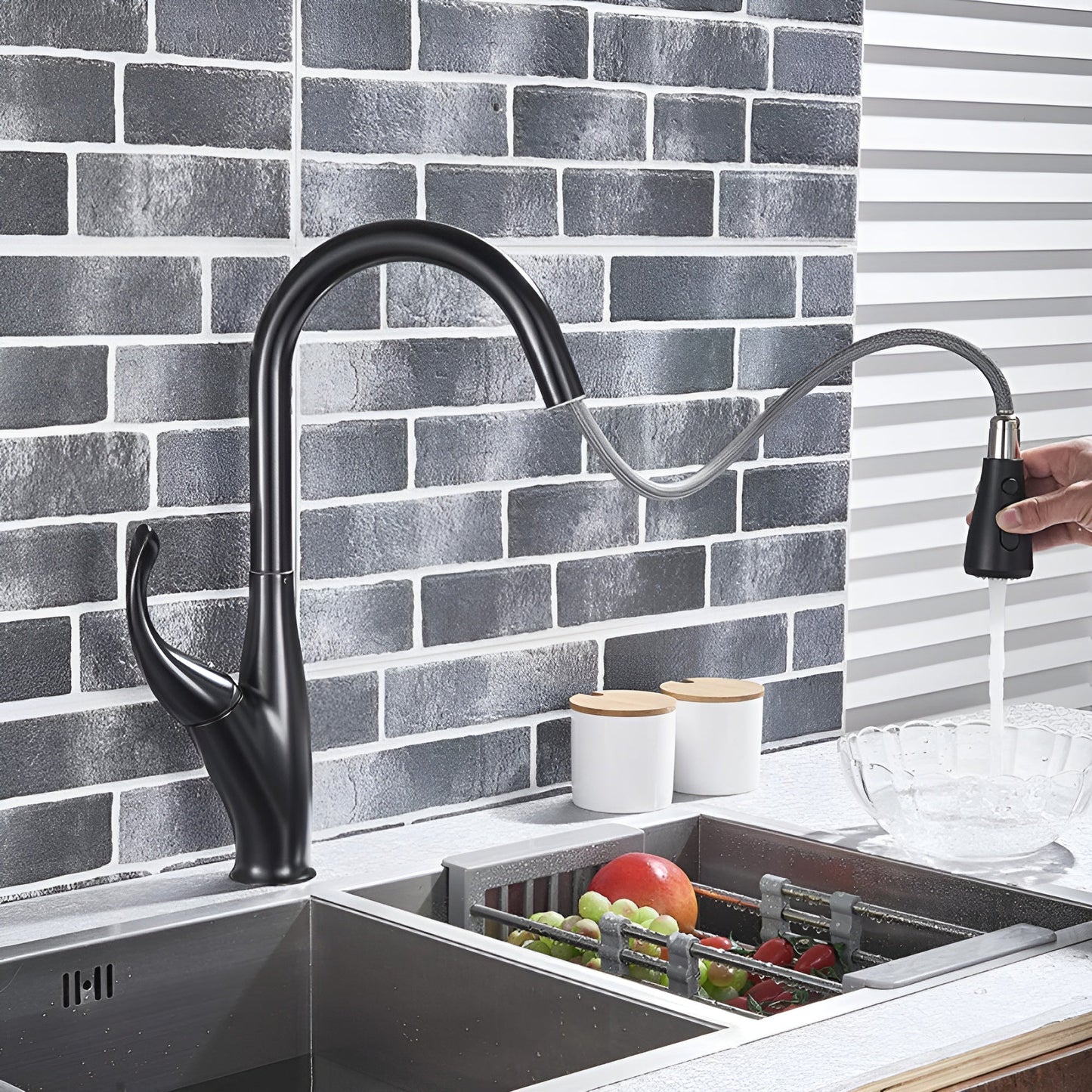 Elara Victorian Style Pull-Out Kitchen Faucet