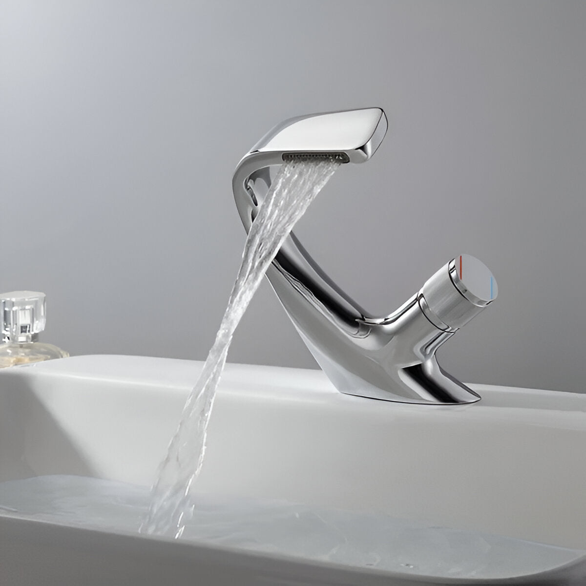 Rivora Modern Waterfall Basin Bathroom Sink Faucet, Single Handle Single Hole